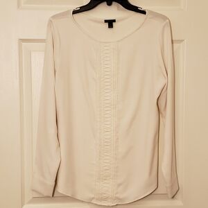 Ann Taylor Ehite Blouse with Crisscross Pattern Down The Middle | Women's M